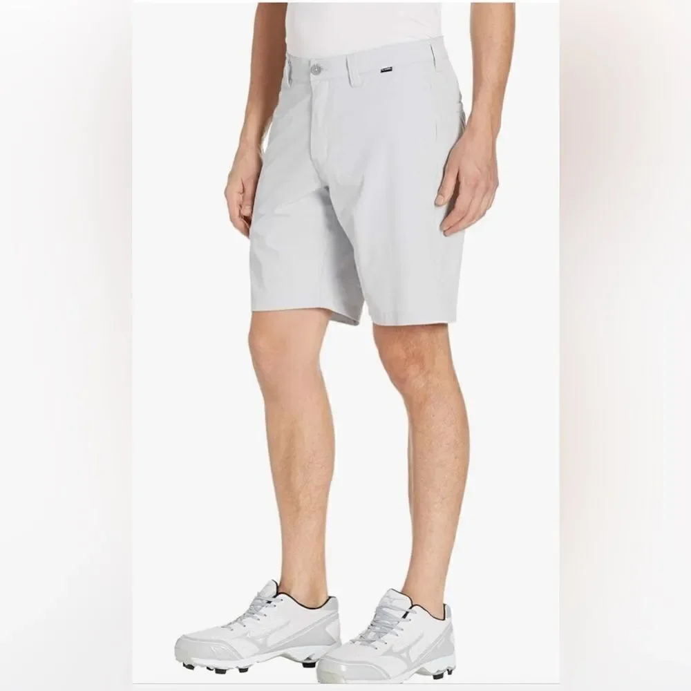 NWT Travis Mathew Men’s Carlsbad Light Gray Micro Stripe 9” Golf Shorts Size 38
